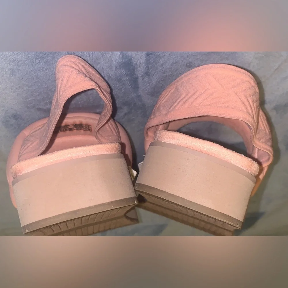 ANIDA KOOLABURRA BY UGG SANDALS
